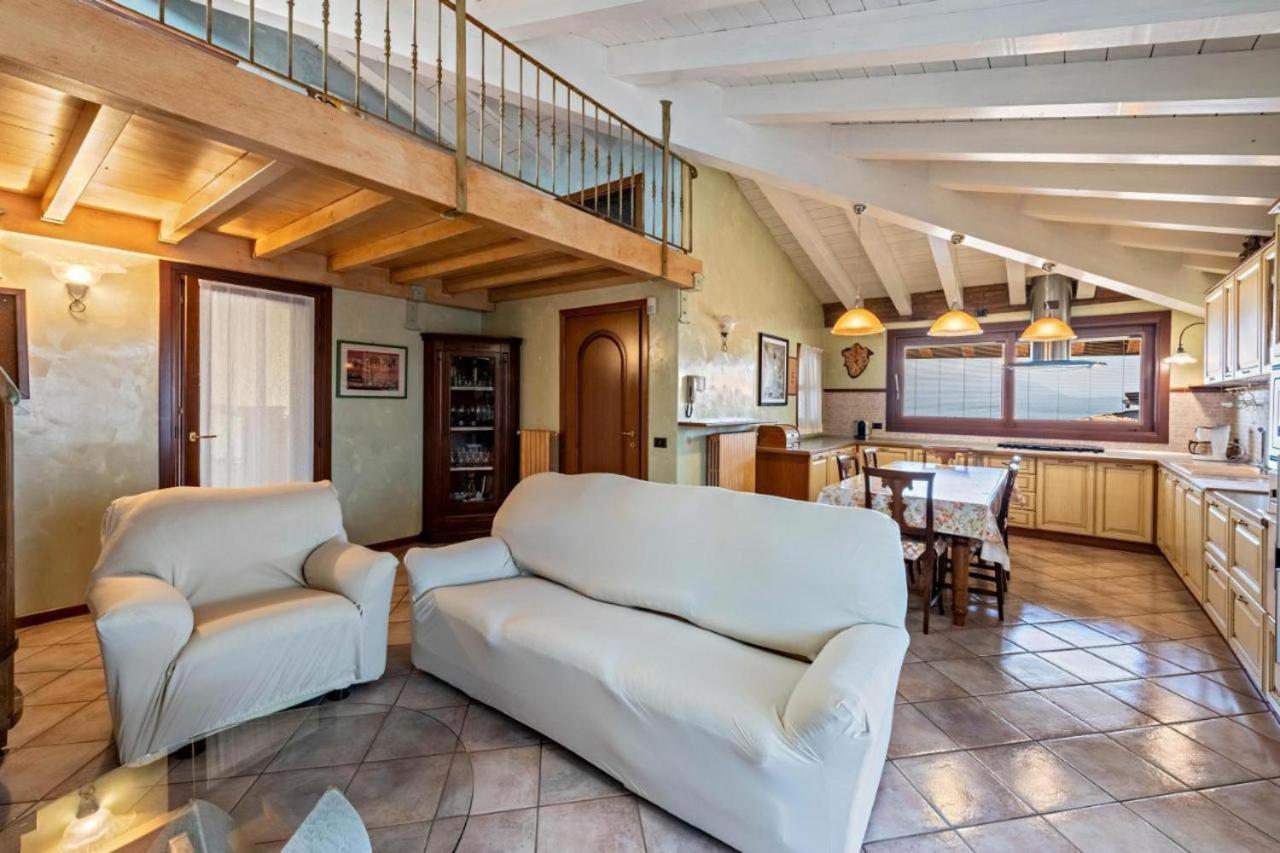 Casa Vacanze Baccolo Polpenazze del Garda Exterior foto